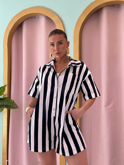 Combi short loose à rayures bleu marine