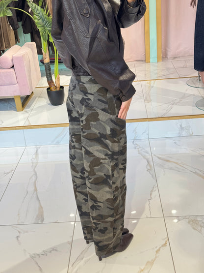 Jean Marivy militaire – Balloon Fit Full Length