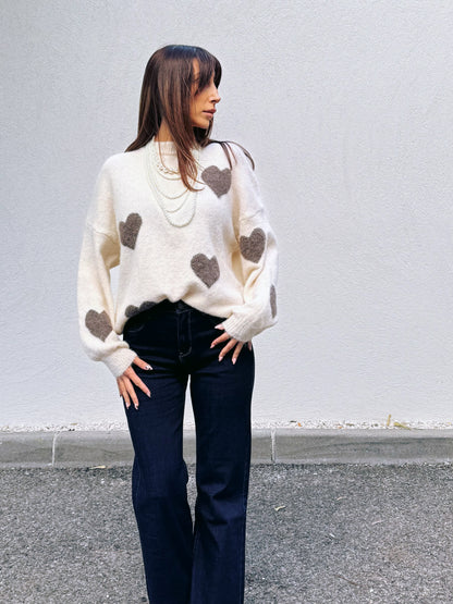 Pull doux à cœurs – crème