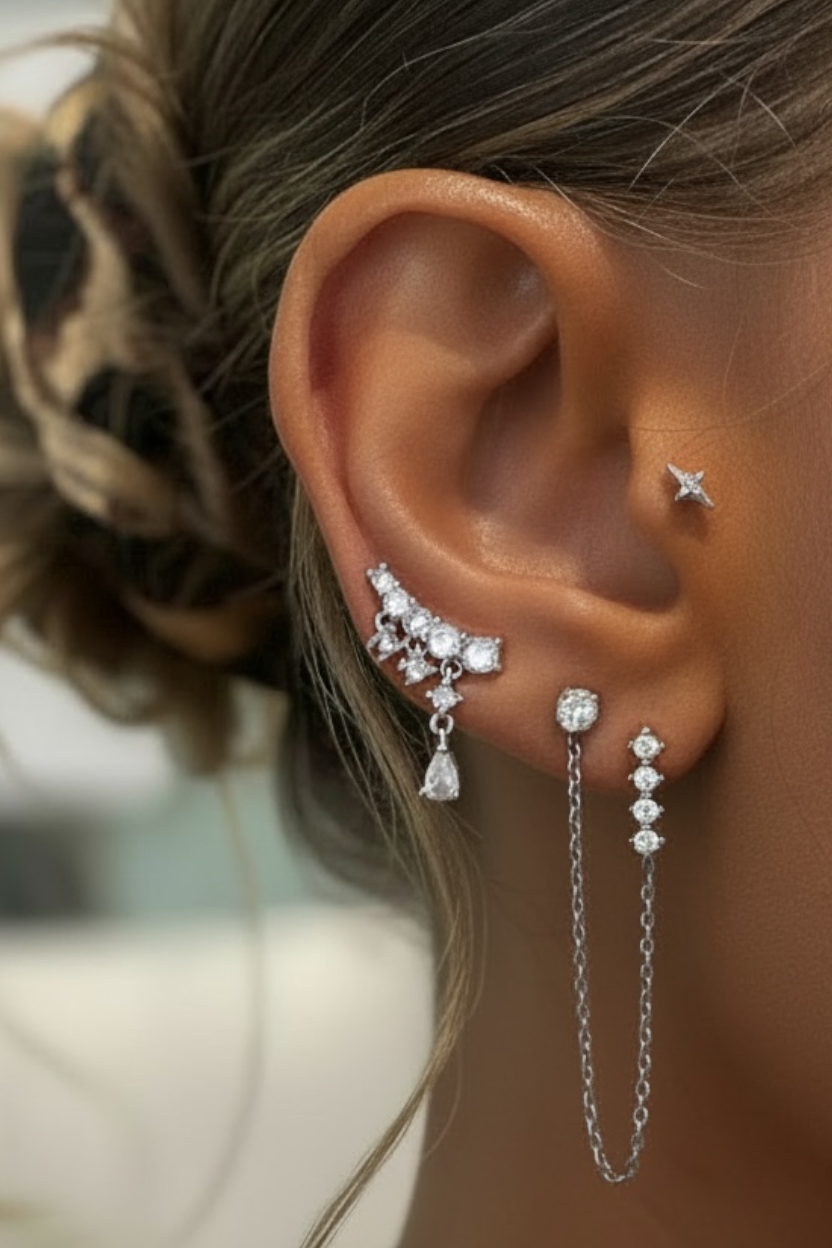 Monoboucle double barre et strass avec chaînette longue