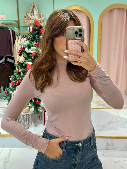 Top moulant en cachemire rose