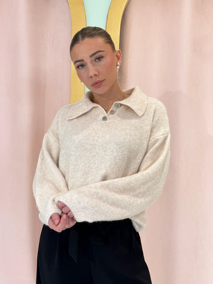Pull en maille avec col polo crème