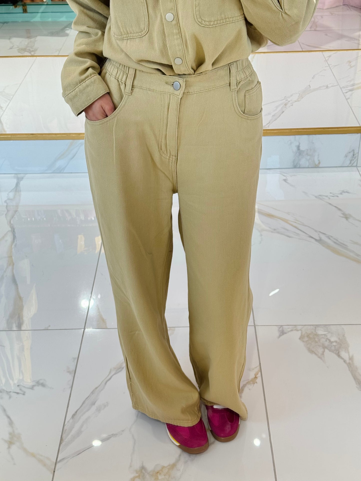 Ensemble en jean surchemise & pantalon wide leg beige