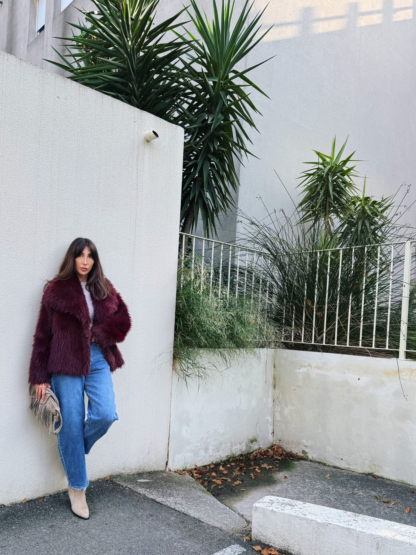 Manteau fausse fourrure bordeaux