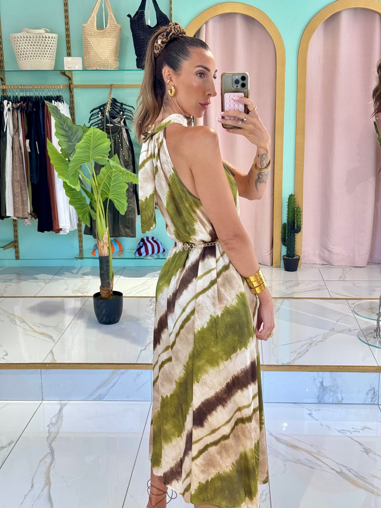 Robe longue satinée à imprimé - pistache