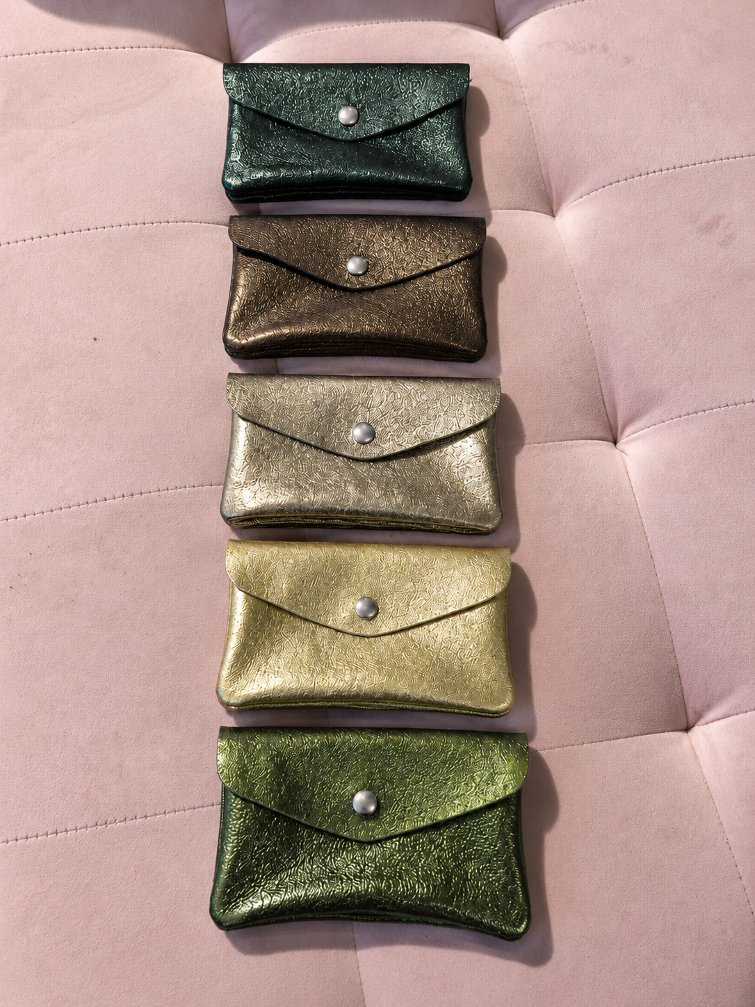 Porte feuille en cuir brillant