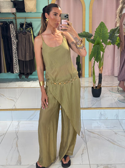 Ensemble top asymétrique  & pantalon léger et fluide - pistache