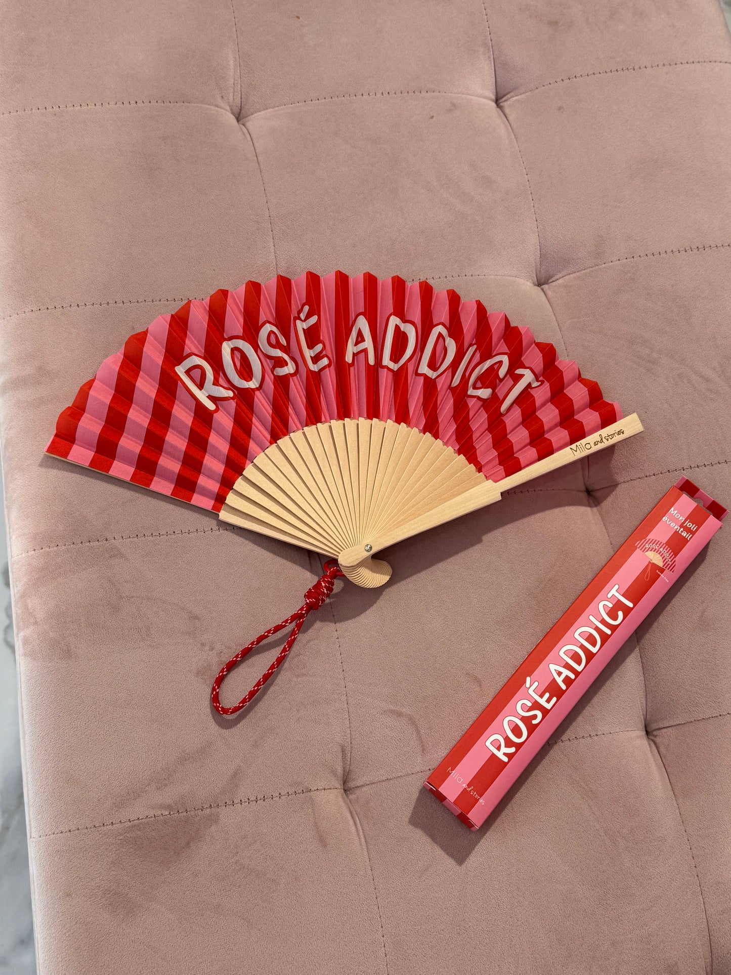 Éventail en bois Mila and stories - rosé addict