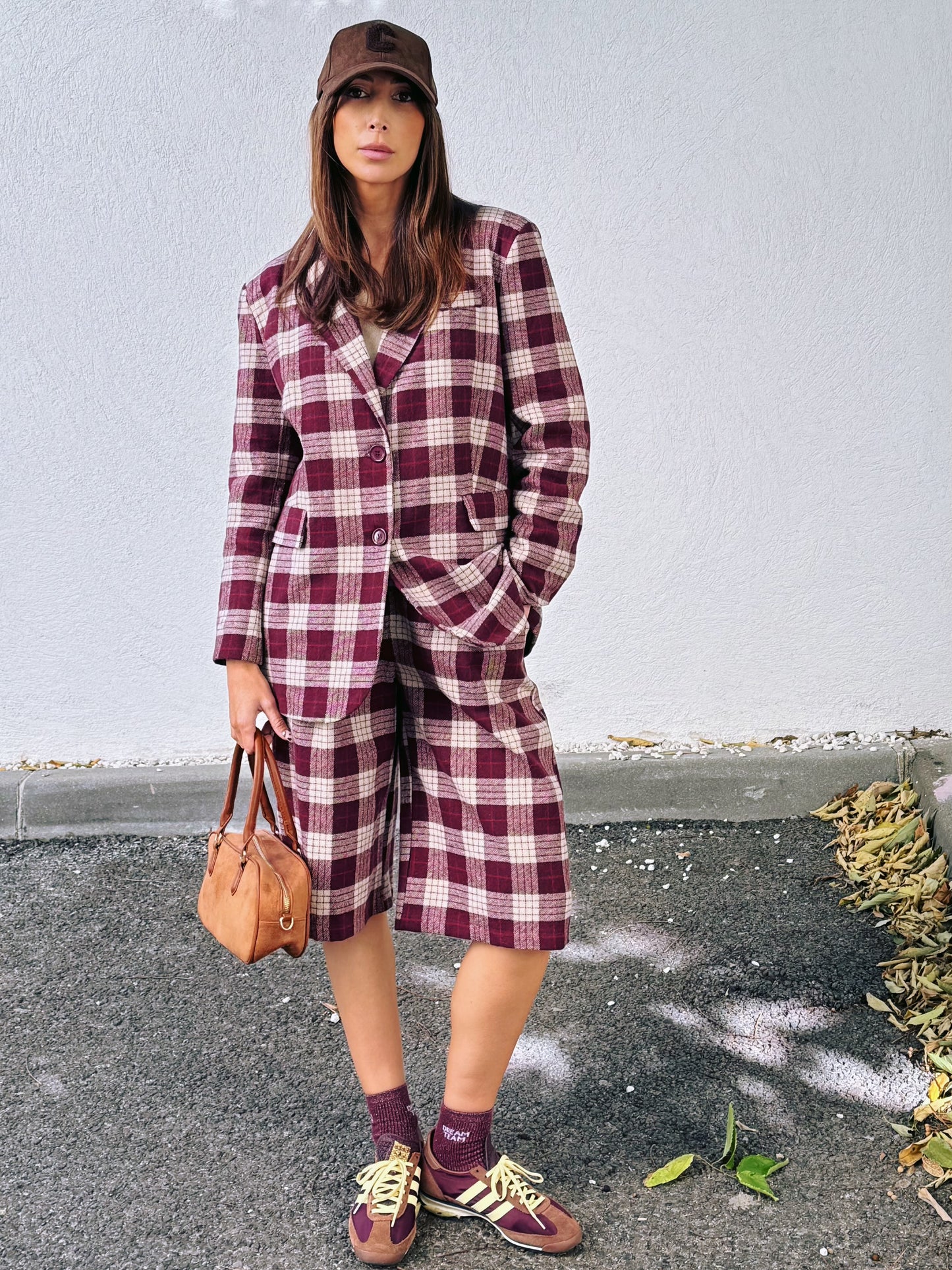 Ensemble veste tailleur & bermuda à carreaux bordeaux