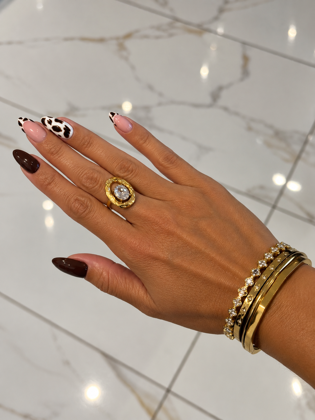 Bague ronde avec strass