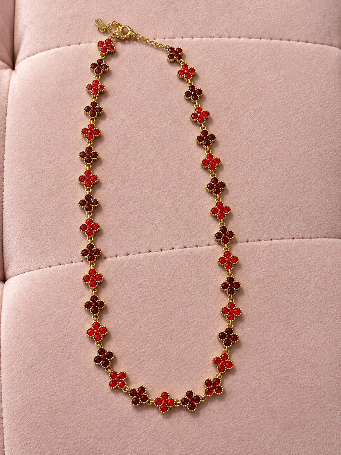 Colliers fleurs rouge