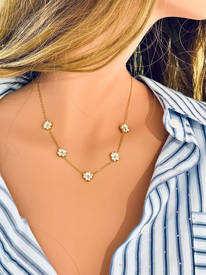 Collier cinq trèfles et strass or