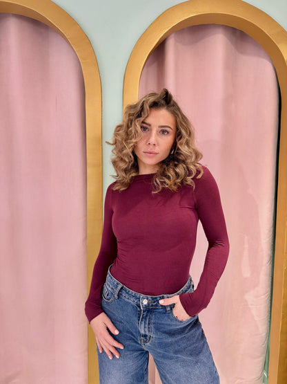 Top moulant en cachemire bordeaux