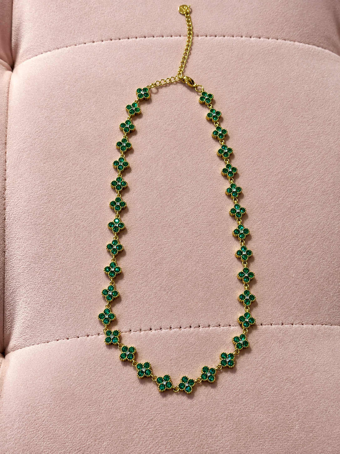 Colliers fleurs vert