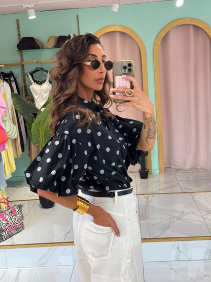 Chemise à pois avec manches bouffantes - noir