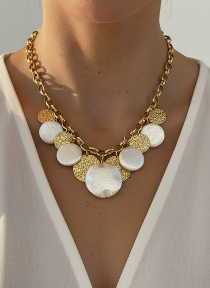 Collier pampilles pièces or et nacre