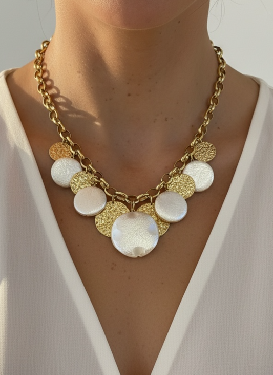 Collier pampilles pièces or et nacre