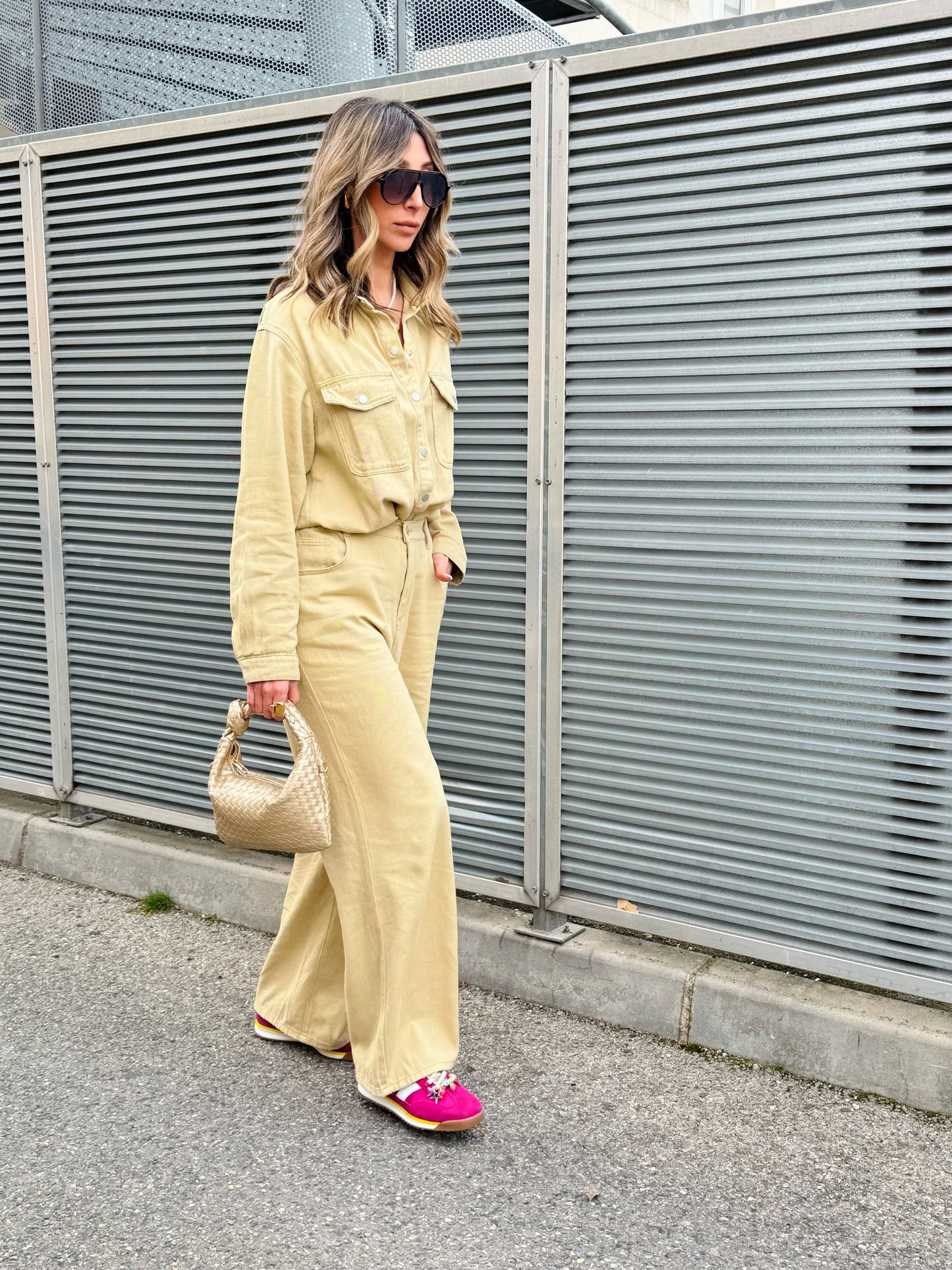 Ensemble en jean surchemise & pantalon wide leg beige