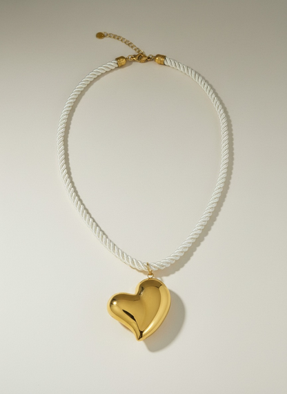 Collier cordon cœur beige